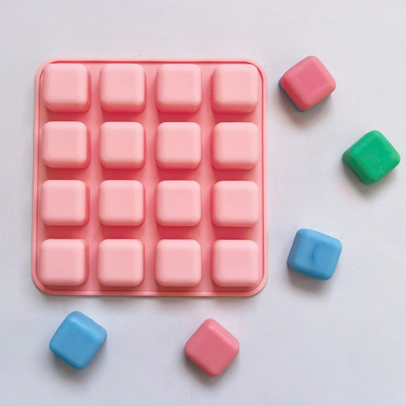 Soap Making Jelly - ● 16-delige vierkante siliconen bakvorm voor